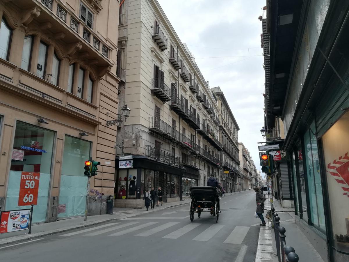 B&B Vittorio Emanuele Palermo Bagian luar foto